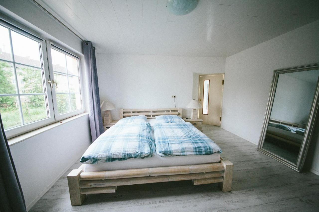 Grosse & Voll Ausgestattete Apartments, Studios, Doppelzimmer, Workspace, Parkplatz, Netflix, Prime & Schnelles Wifi In Ruhiger Lage Mit Garten Rudolstadt Exterior photo