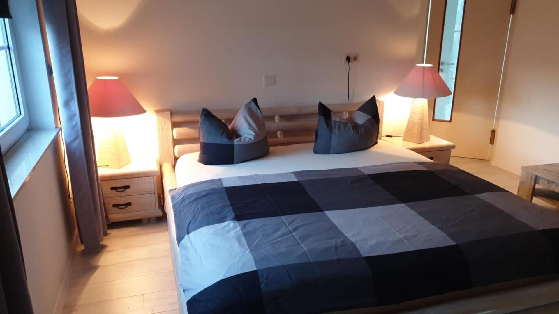 Grosse & Voll Ausgestattete Apartments, Studios, Doppelzimmer, Workspace, Parkplatz, Netflix, Prime & Schnelles Wifi In Ruhiger Lage Mit Garten Rudolstadt Exterior photo