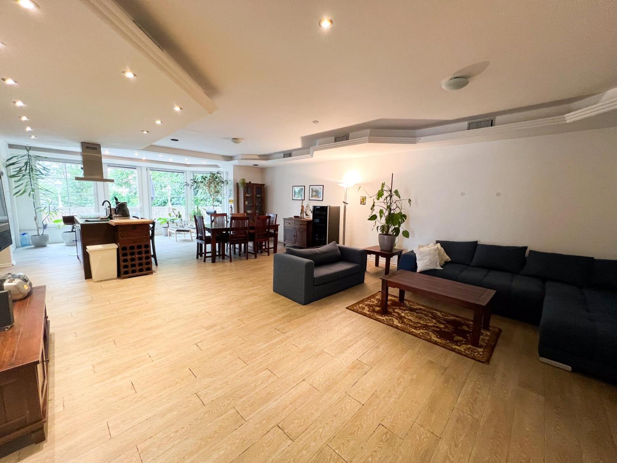 Grosse & Voll Ausgestattete Apartments, Studios, Doppelzimmer, Workspace, Parkplatz, Netflix, Prime & Schnelles Wifi In Ruhiger Lage Mit Garten Rudolstadt Exterior photo